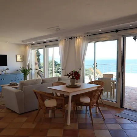 Lägenhet Sunrise Apartment, Stunning Sea And Mountain View Chlomos