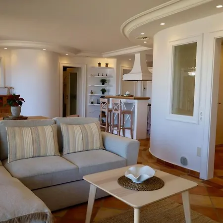 Sunrise Apartment, Stunning Sea And Mountain View *