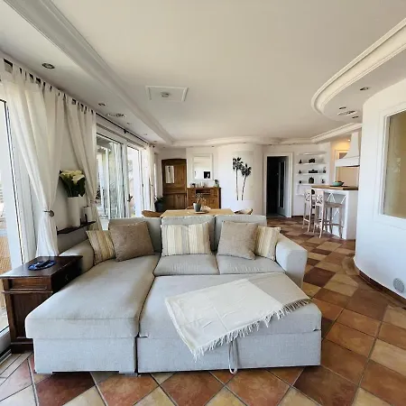 Sunrise Apartment, Stunning Sea And Mountain View * Chlomós