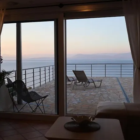 Sunrise Apartment, Stunning Sea And Mountain View Apartamento *